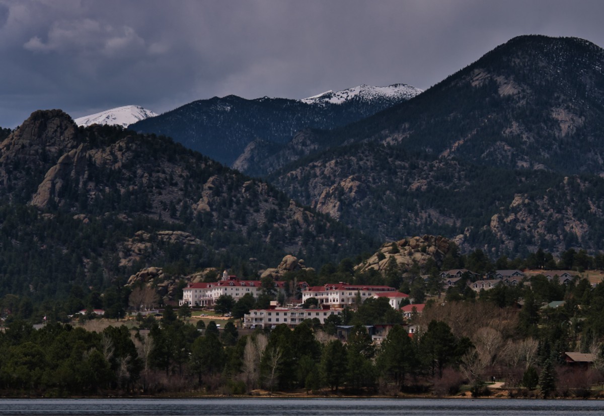 The Stanley Hotel with mountains